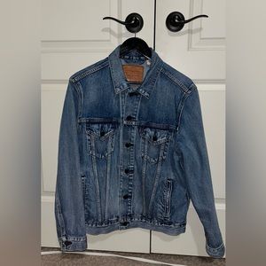 RARE Virgil X Levis trucker jacket (M)